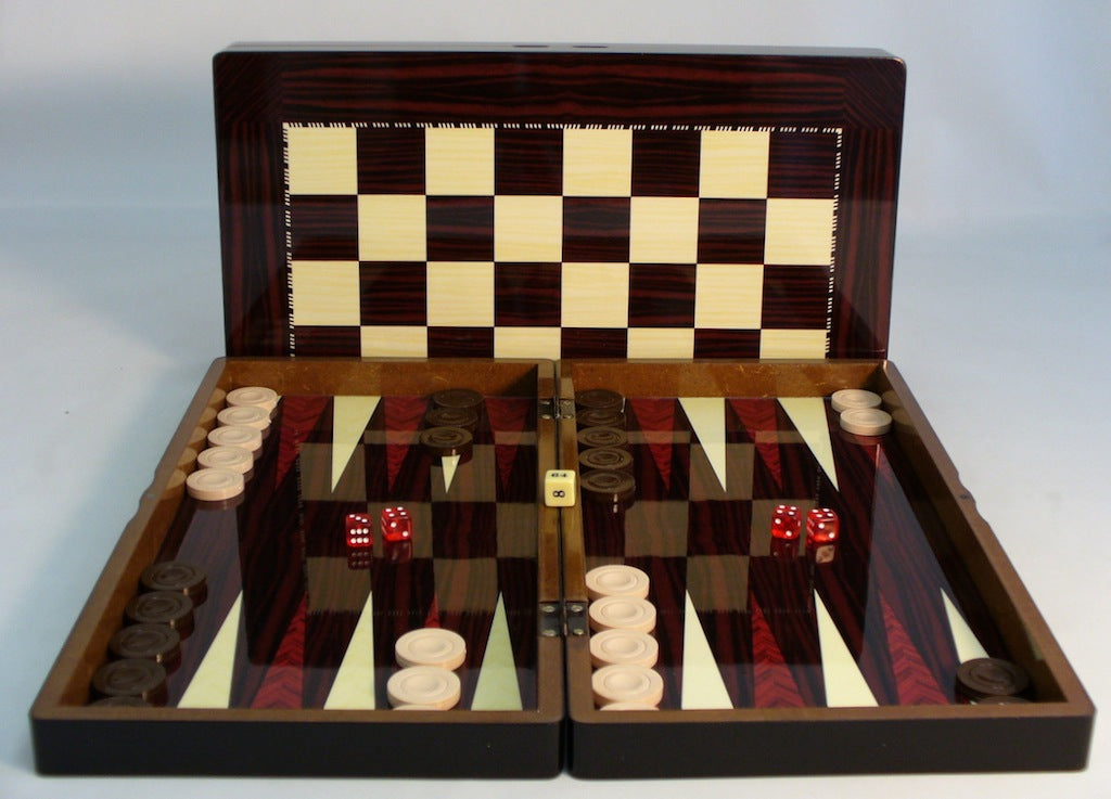 Simple Wood Grain Backgammon with Chess Board
