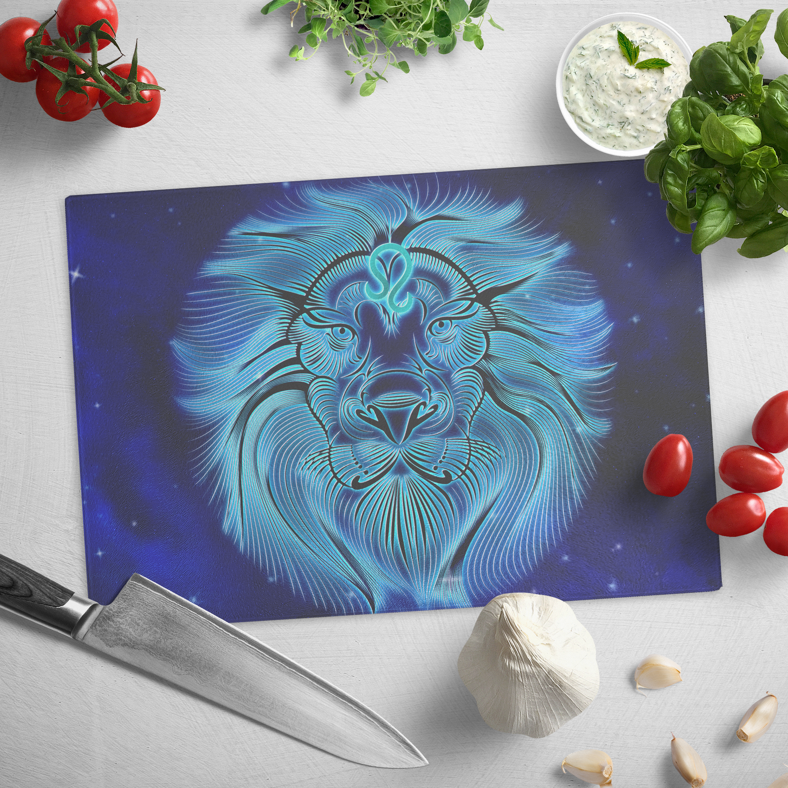 Zodiac Leo sign, Lion face - Glass cutting board