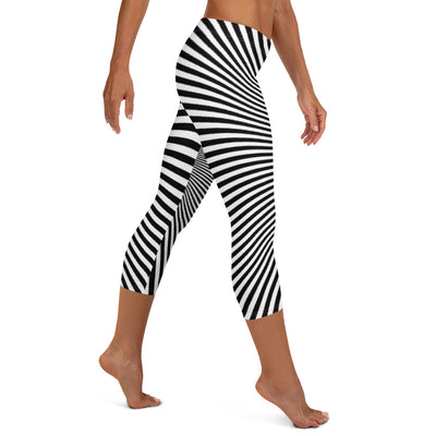 The optical illusion stripes Capri Leggings